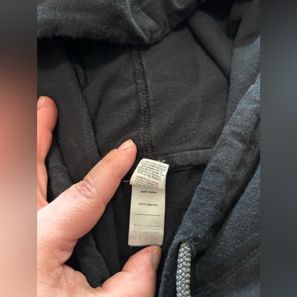 Glacier National Park hooded long sleeve shirt black small - Picture 4 of 5